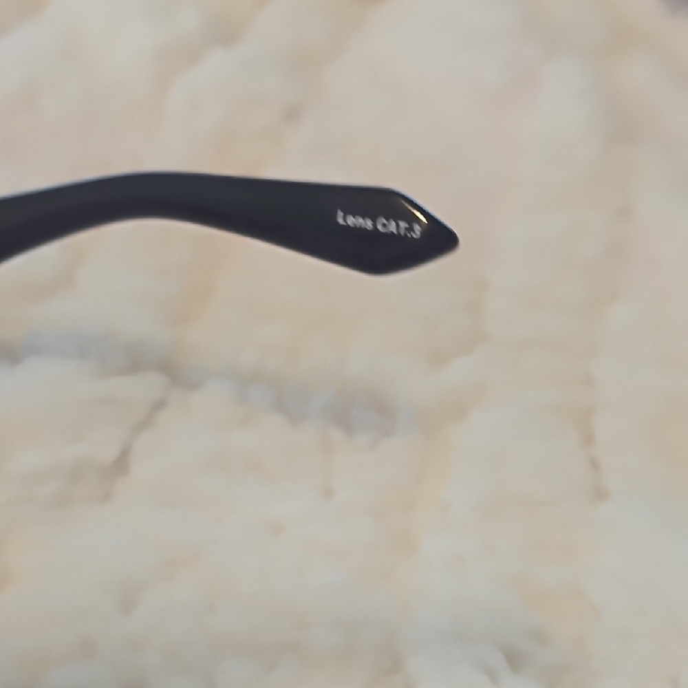 Quay Australia Chain Reaction Black Sunglasses - Picture 8 of 8